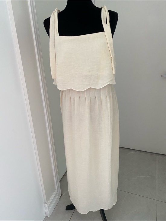 H&M Mama Maternity Dresses & Skirts - H&M MAMA NURSING DRESS W Tie Straps Cream Scalloped Tiered Dress Size Medium
